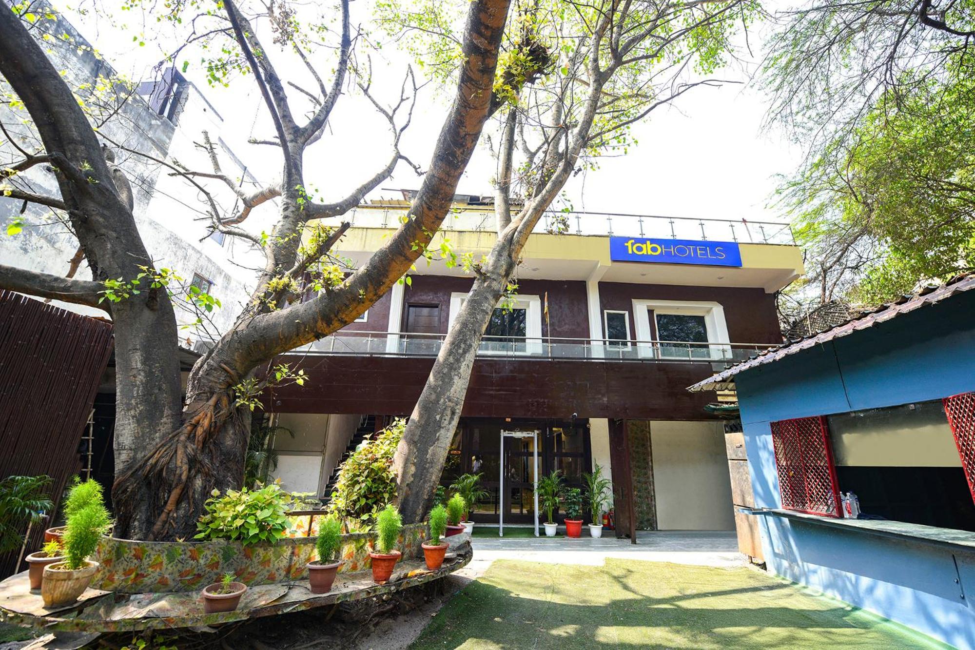 Fabhotel Under Bridge นิวเดลี ภายนอก รูปภาพ