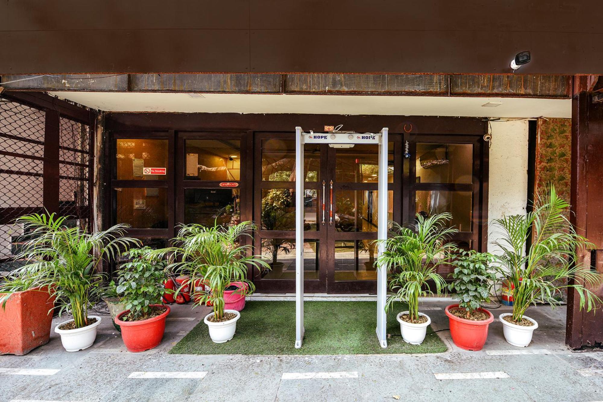 Fabhotel Under Bridge นิวเดลี ภายนอก รูปภาพ