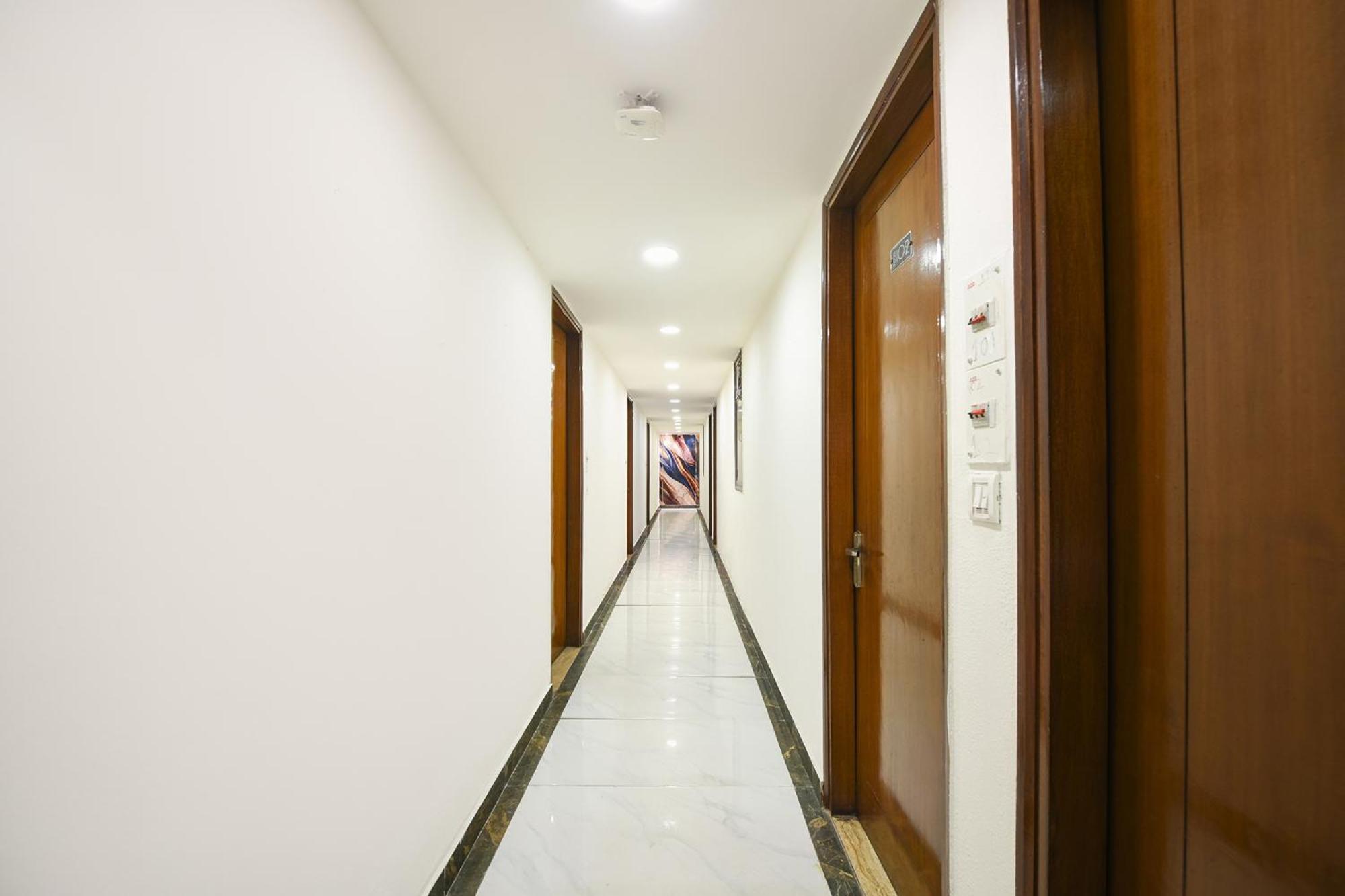 Fabhotel Under Bridge นิวเดลี ภายนอก รูปภาพ