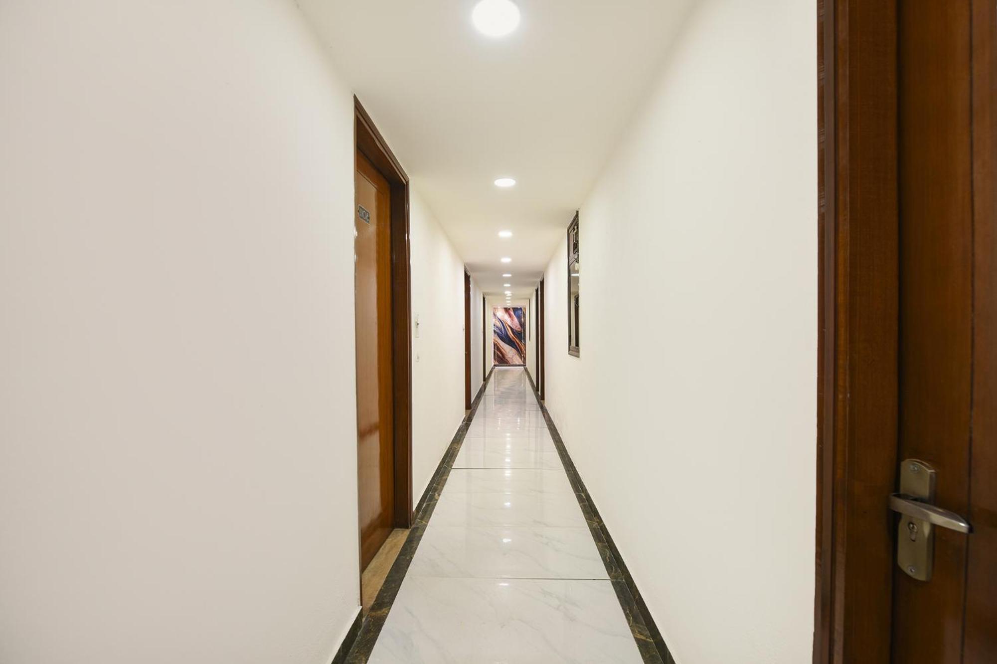 Fabhotel Under Bridge นิวเดลี ภายนอก รูปภาพ